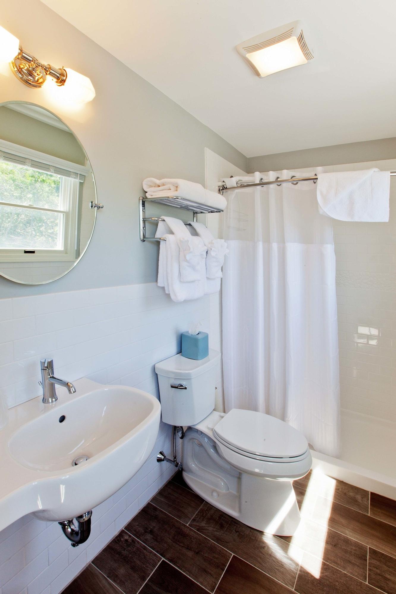 פרובינסטאון The Seaglass Inn & Spa מראה חיצוני תמונה