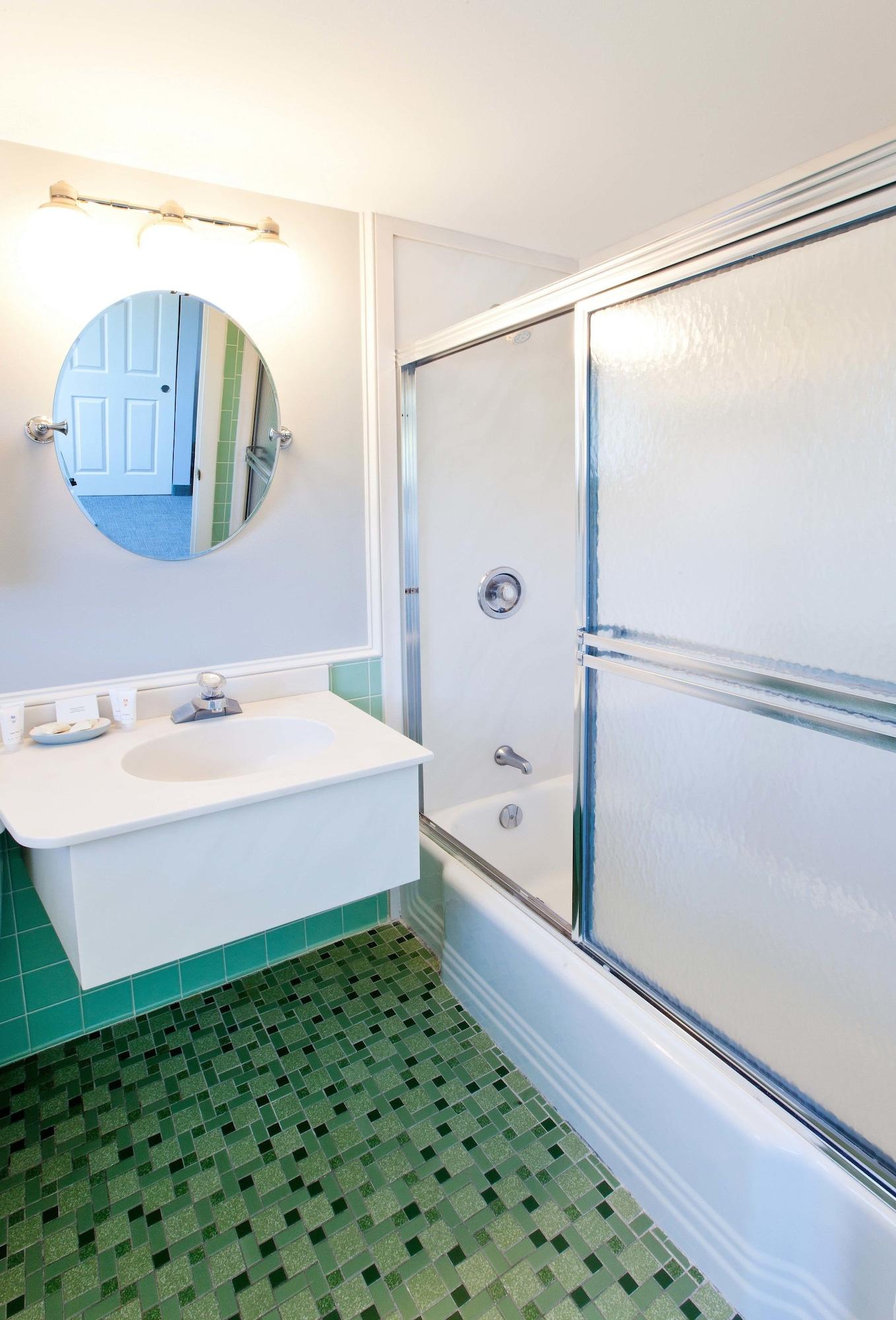 פרובינסטאון The Seaglass Inn & Spa מראה חיצוני תמונה